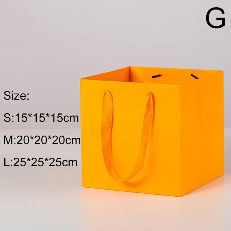Orange 15x15x15 cm.