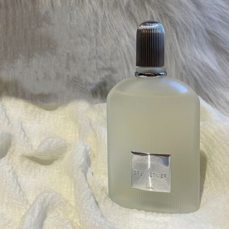 Vetiver الرمادي 100ML.