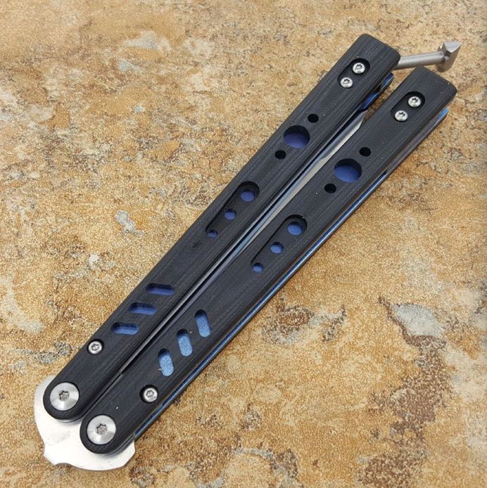 blue silver tanto