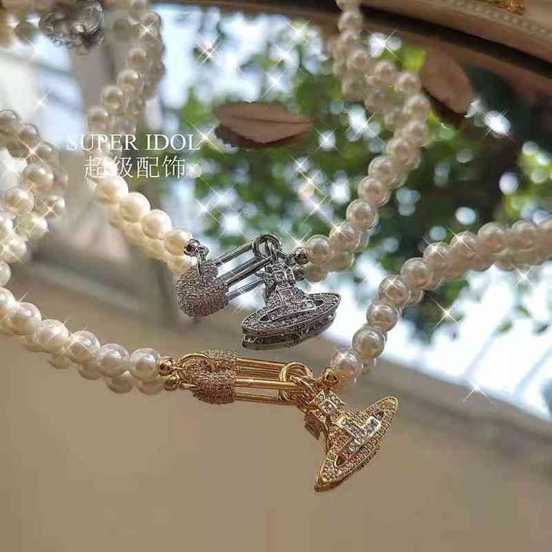 High Level Pin Pearl Necklace White