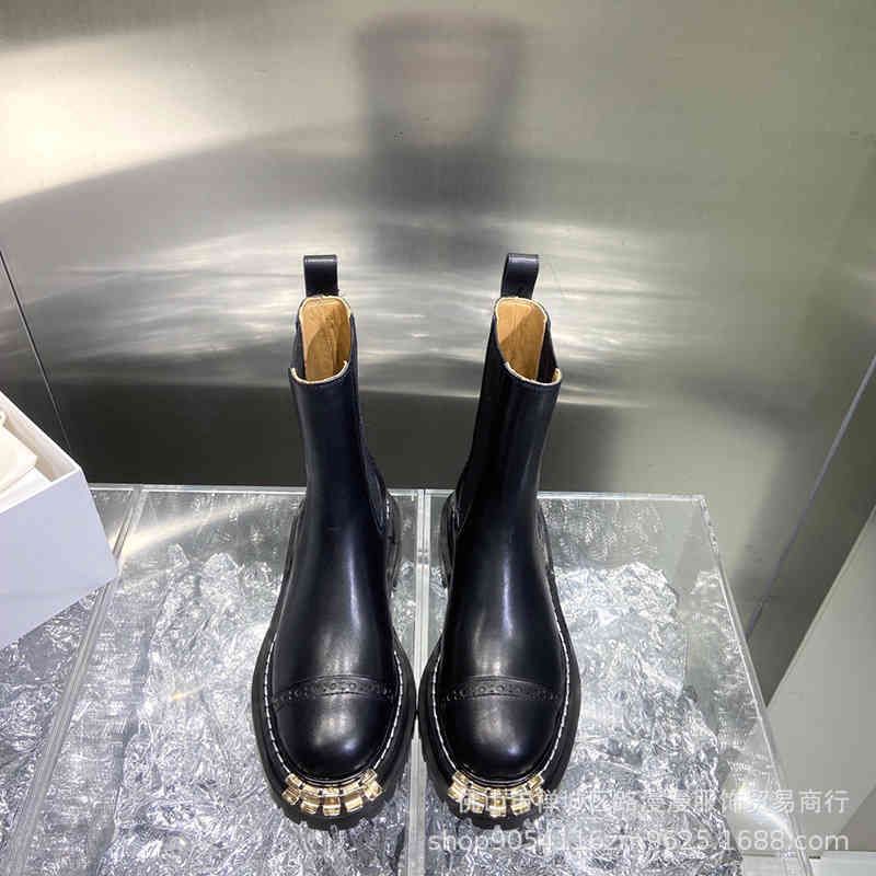 Boots Sandros Chelsea Boots In Autumn 