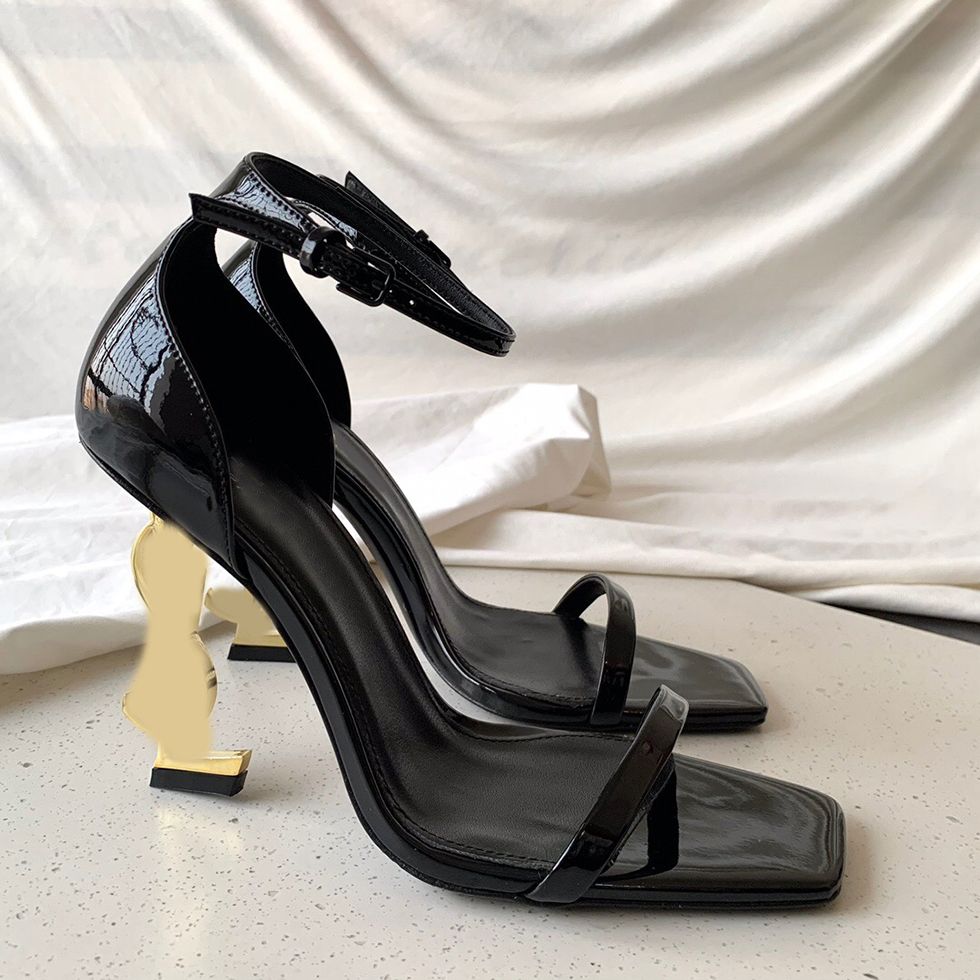 Black patent leather-gold Heel