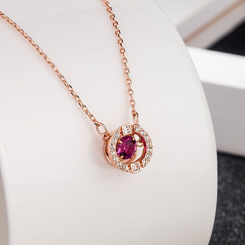 Roségouden en rode diamanten ketting