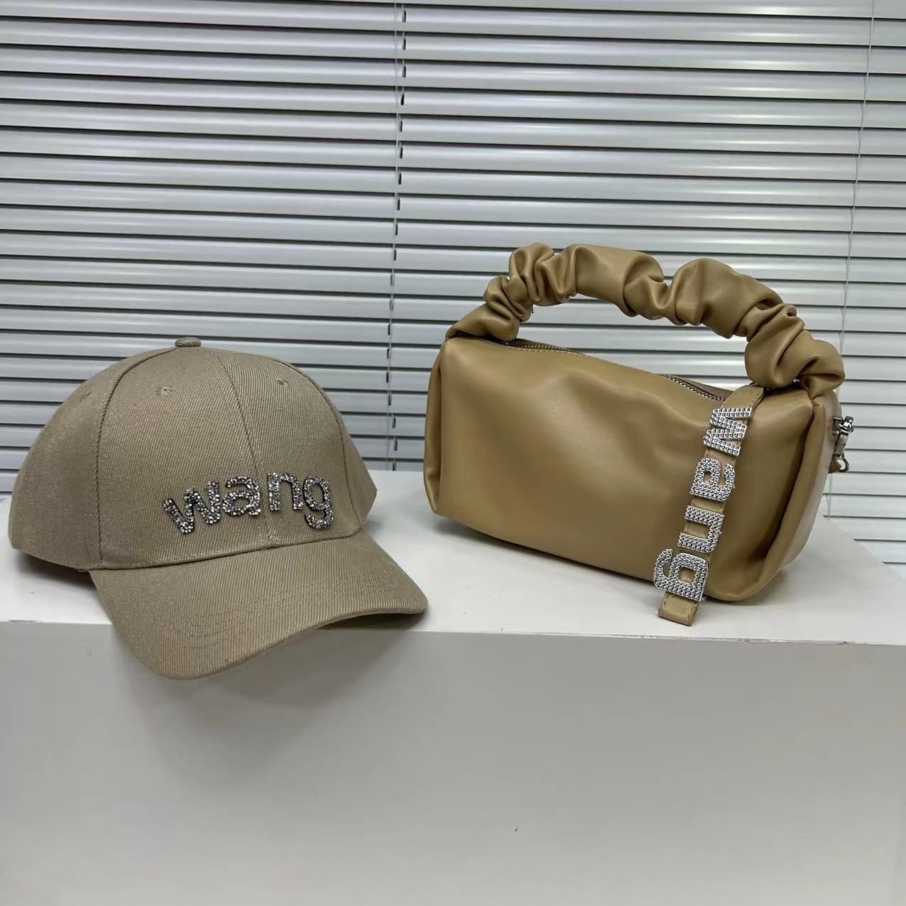 Haki çanta+şapka