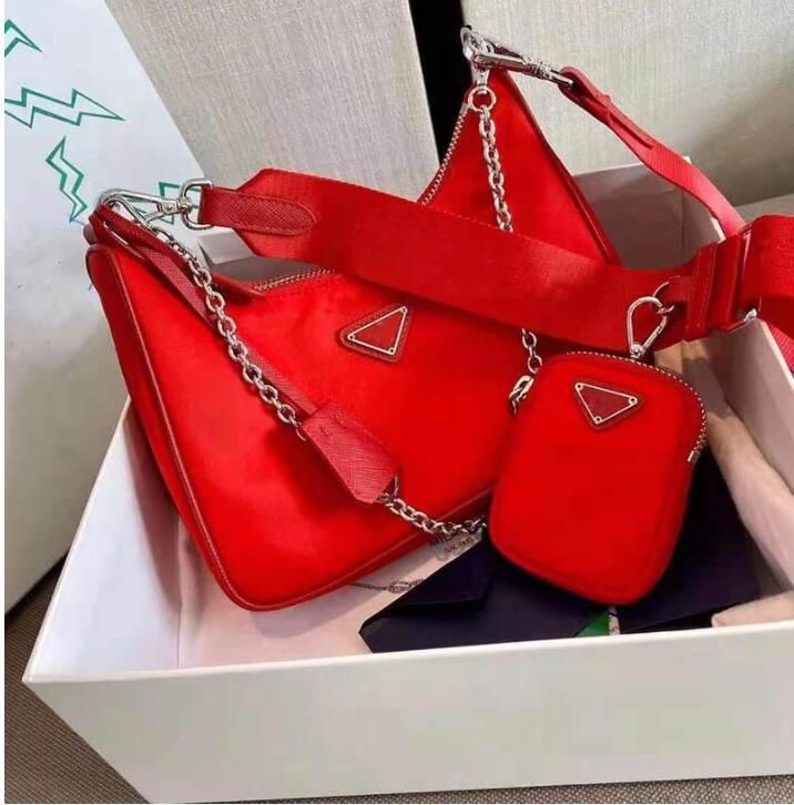 18 bolsas rojas de nylon