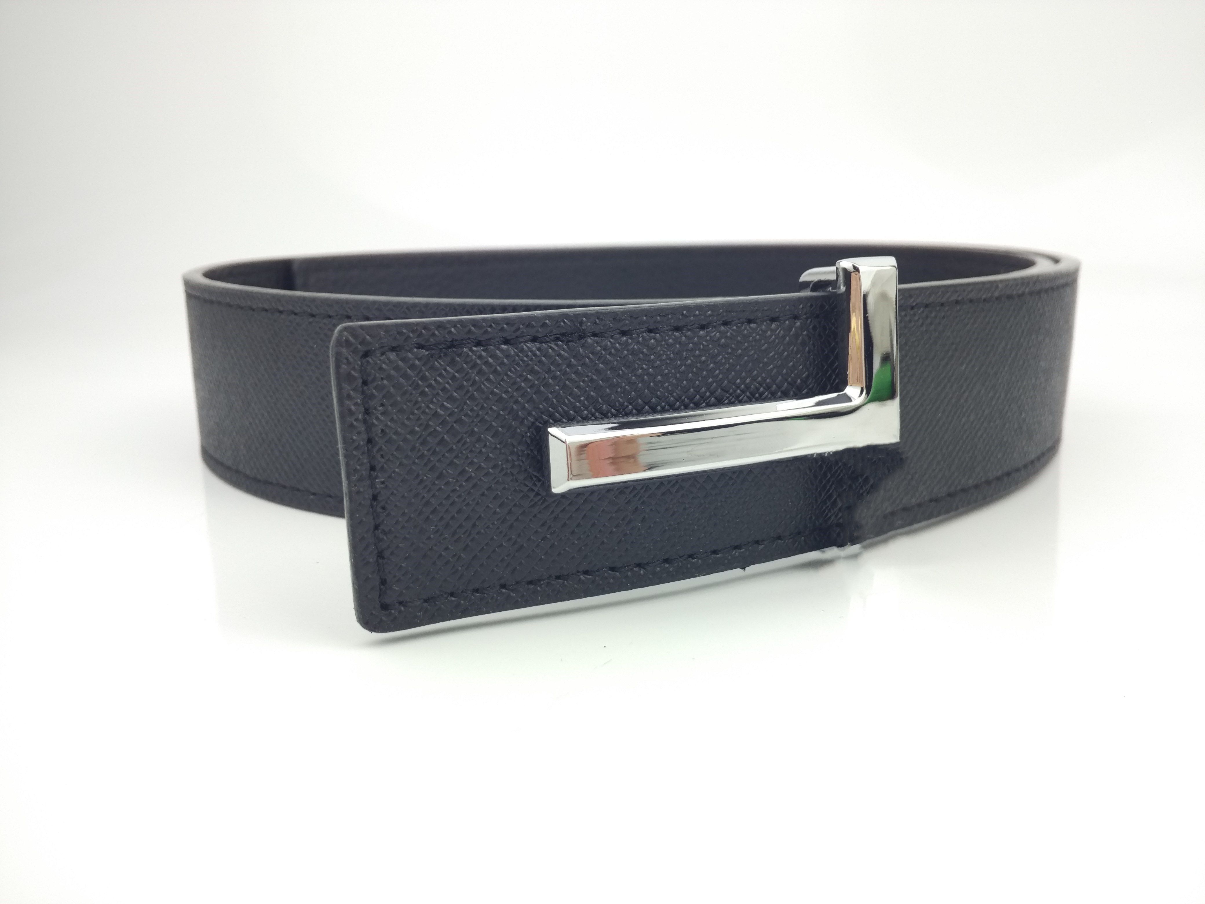 Wholesale Designer Belts Famous Brands Fashion Genuine Leather Designer  Luxury Buckle Women Men Belts - China Men Belts and Fashion Red Belt price