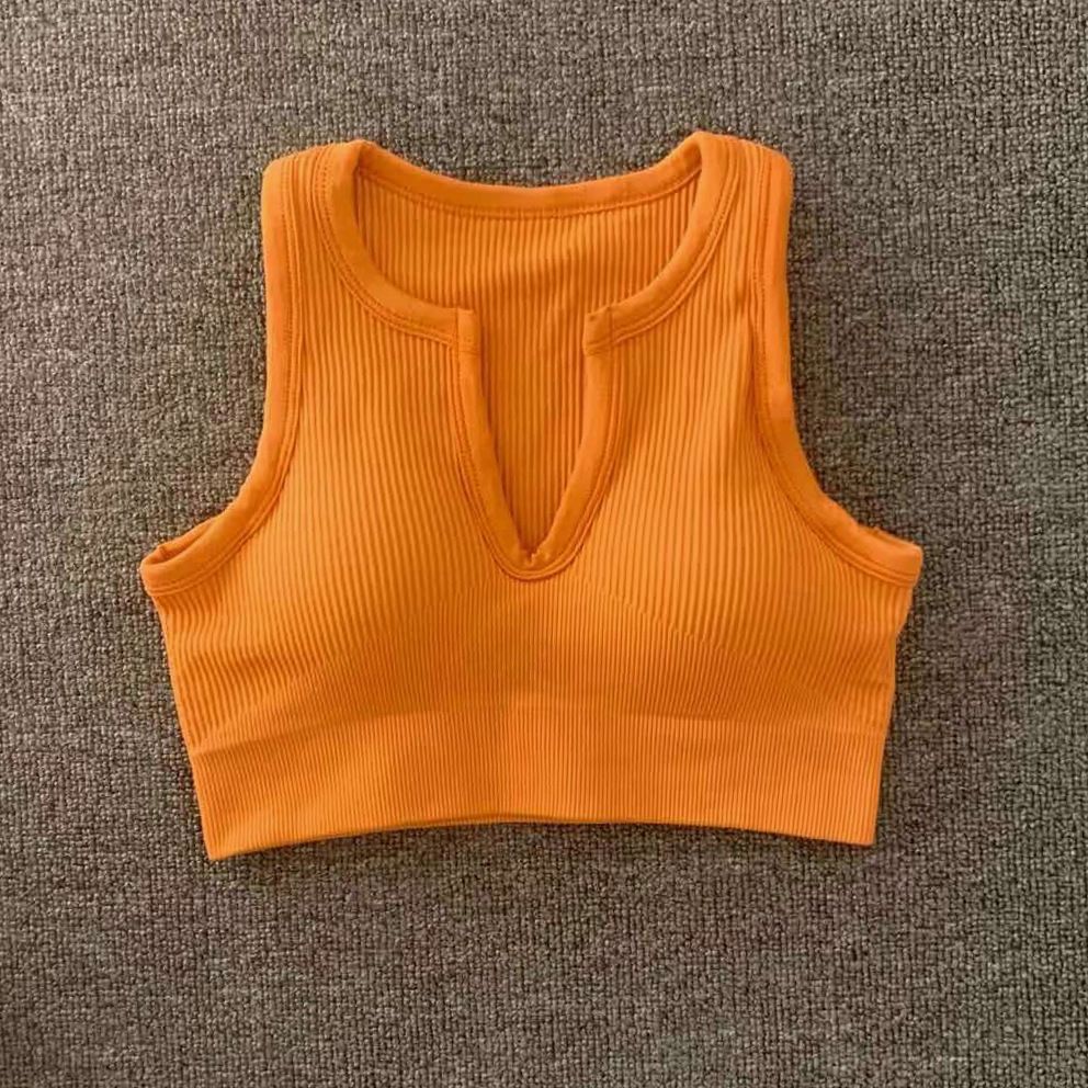 Orange-Sexy v Bra