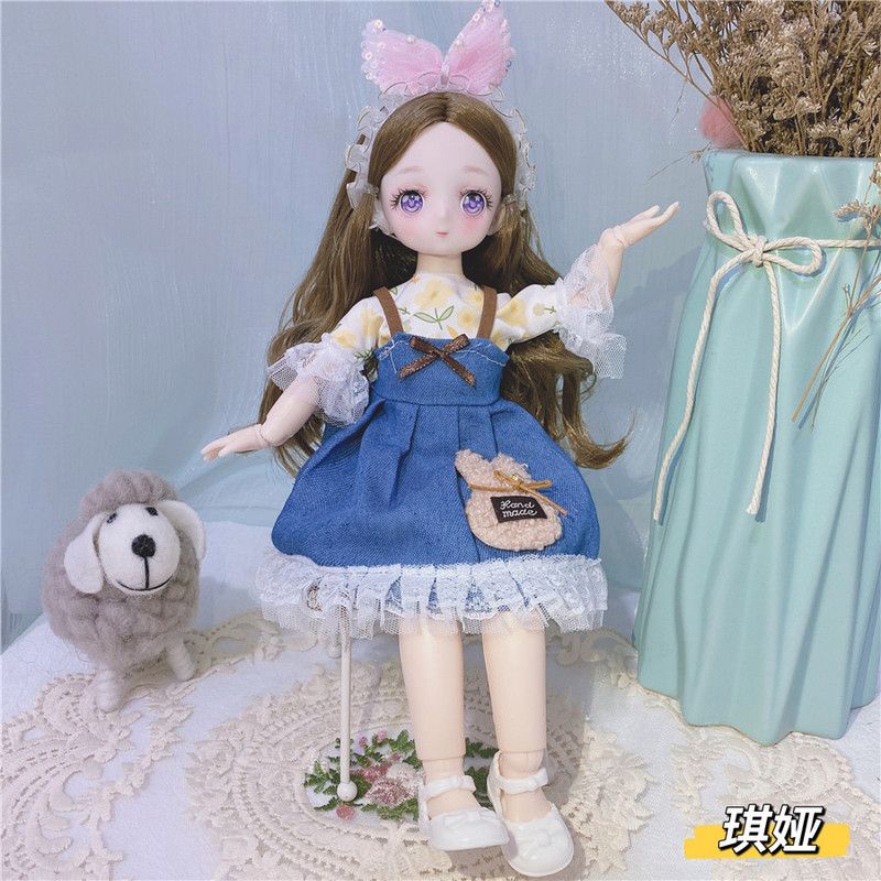 25-Doll And Clothes