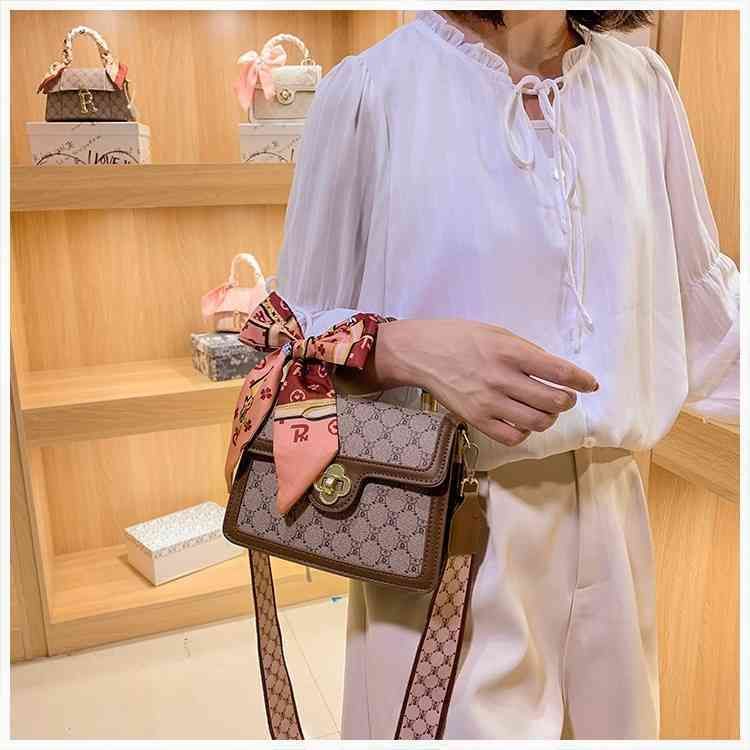 What is Fashionable Silk Scarf Handbag Messenger Bag Shoulder Bag Clutch Bag  Luxury Bag Designer Handbags Fashion Bag Women Handbag