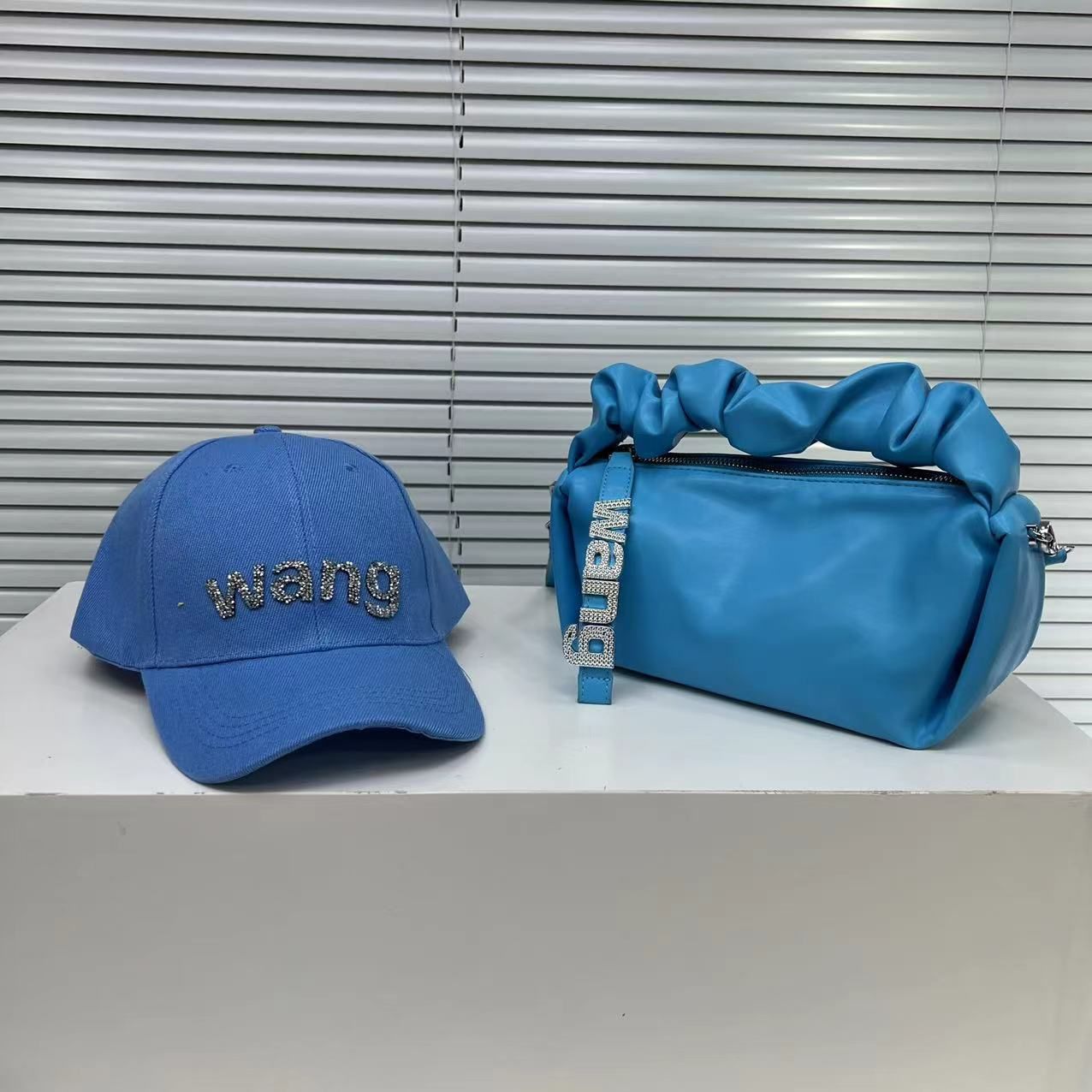 Mavi çanta+şapka