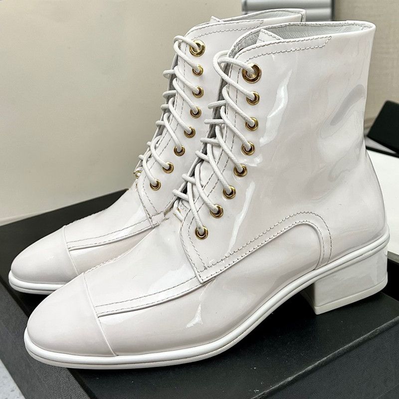 Boot white