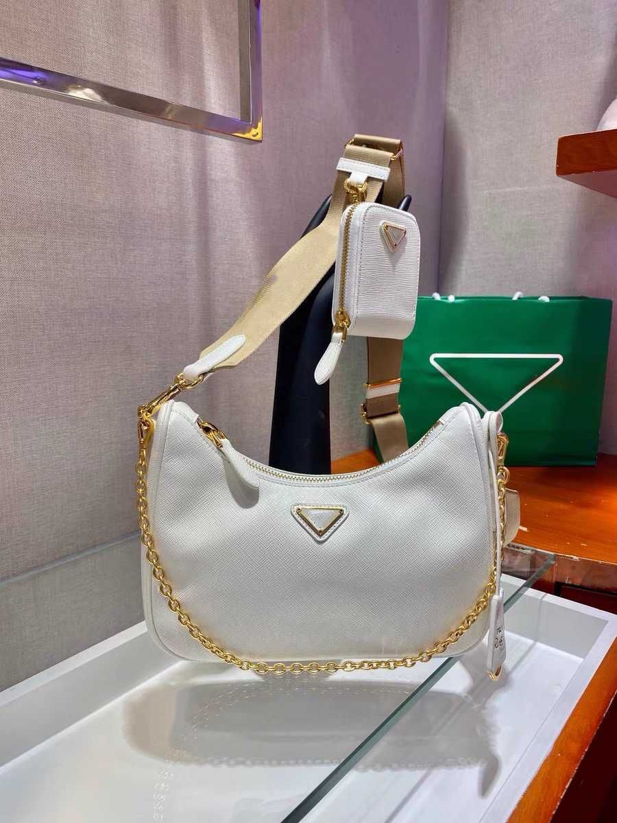 13.leather White Bags Gold Chain