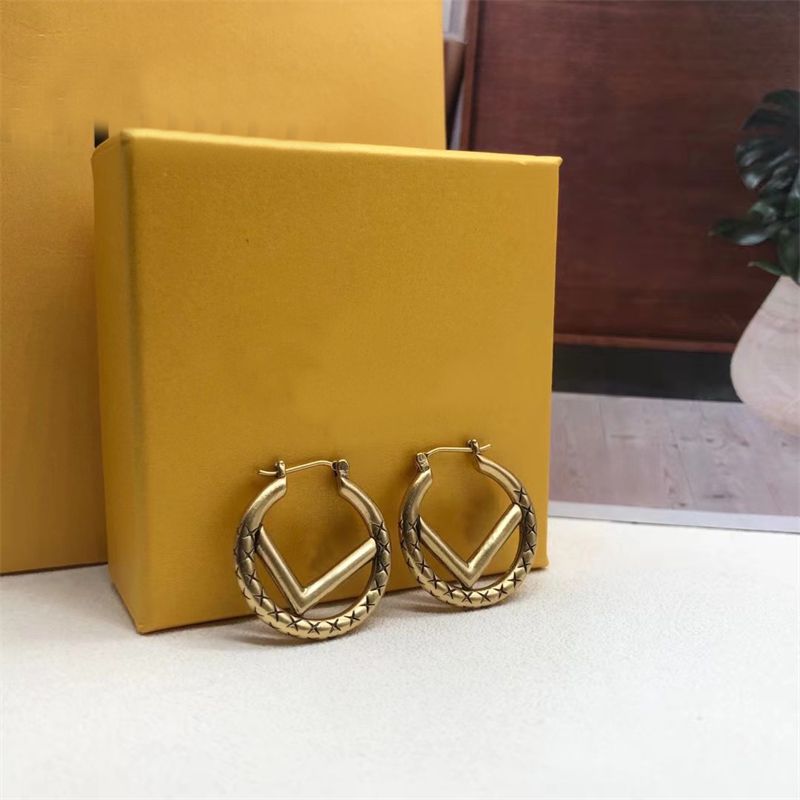 earring with box