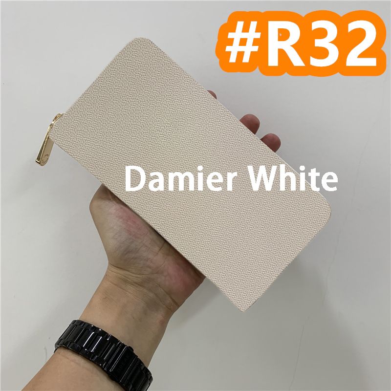 #32 Damier White
