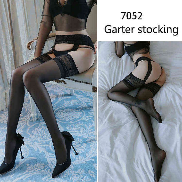 7052 Black-One Size