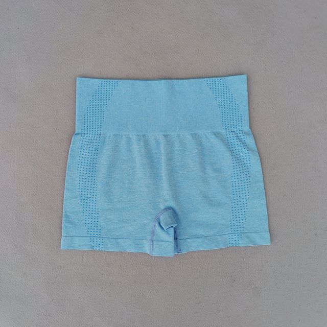 shorts bleu ciel