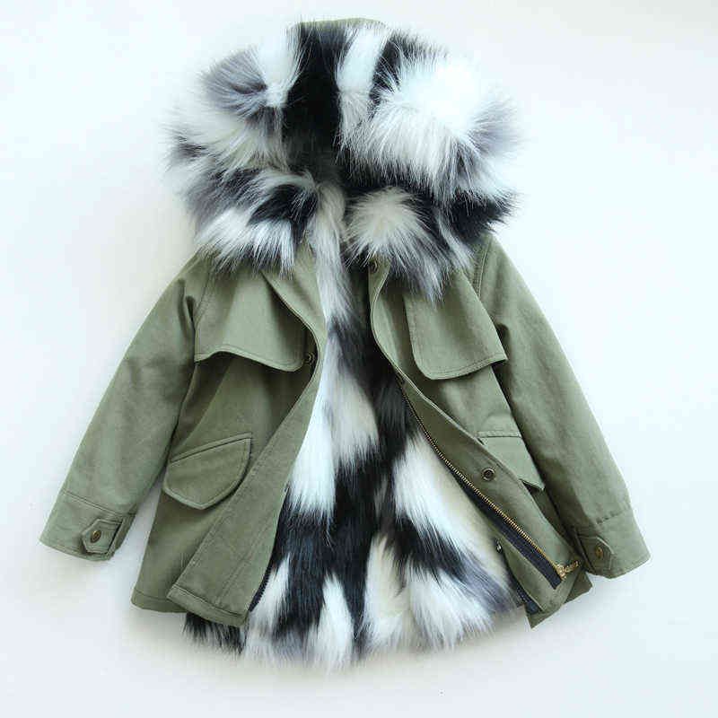 Green Black Fur1