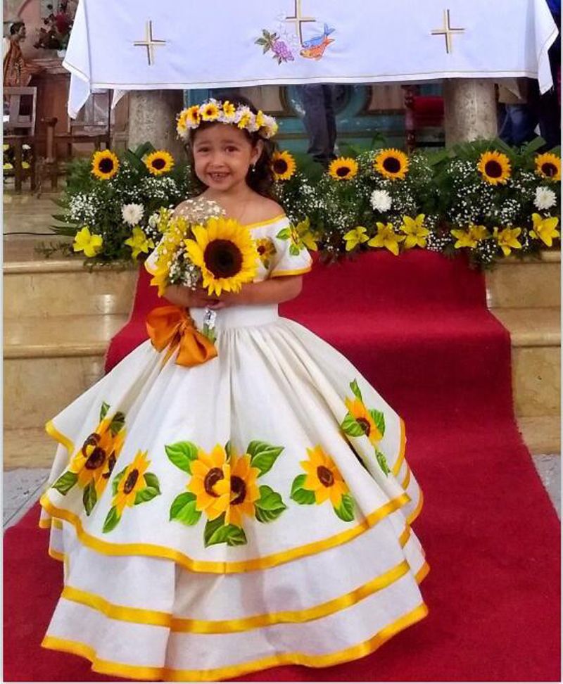 2022 Hermosos girasoles Bordado Pagento Quinceañera Viste a niñas pequeñas de la princesa de hombro A- 2022 Hermosos girasoles Bordado Pagento Quinceañera Viste a niñas pequeñas de la princesa de hombro A-