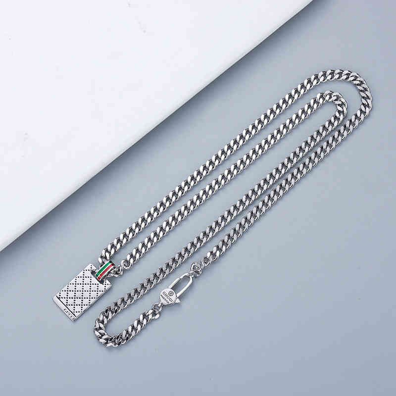 Pendant + Side Chain-