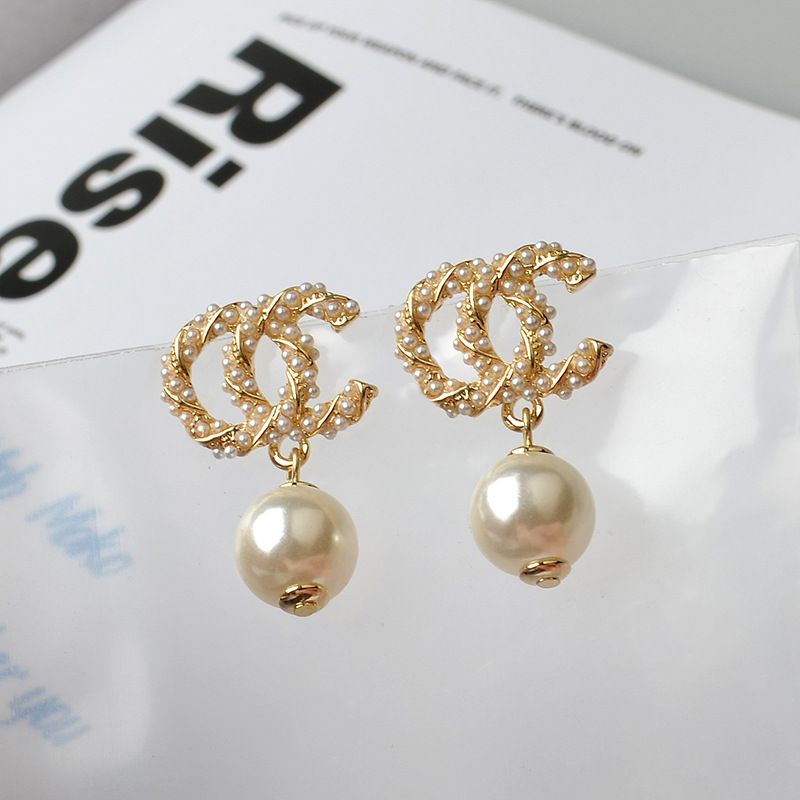 5 # Boucles d'oreilles