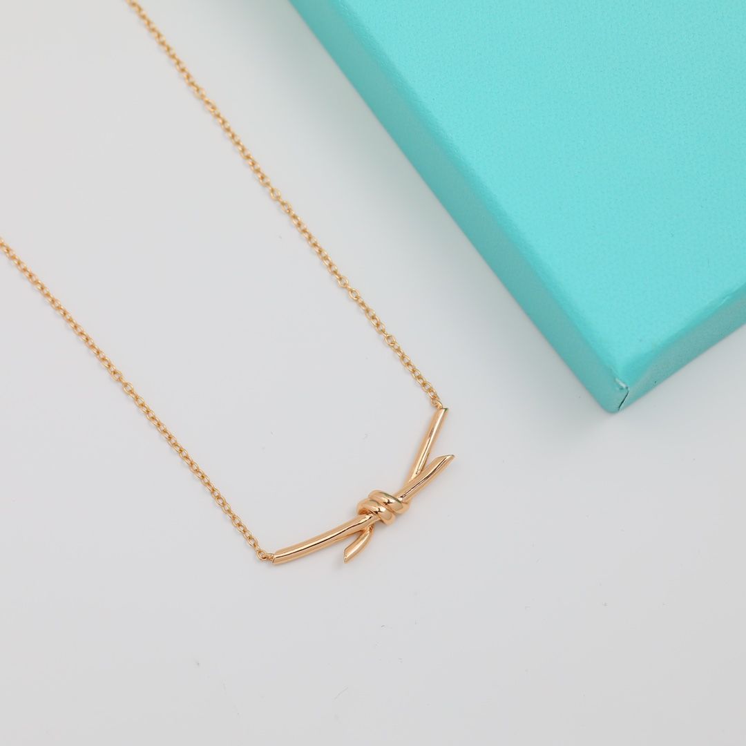 Necklace rose gold