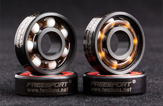 skateboard bearing spinner