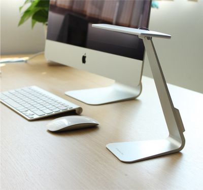 2020 5mm Creative Gift Fashion Ultra Thin Rechargeable Desk Lamp