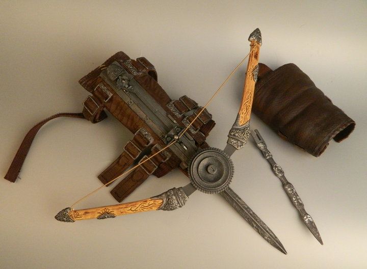 assassin's creed unity hidden blade toy