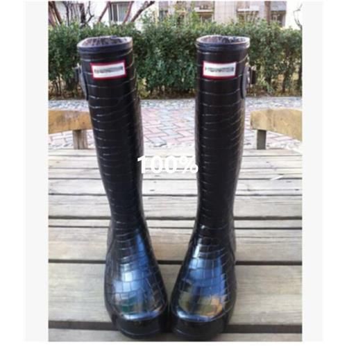 Grosshandel Farbe Schwarz Frauen Manner H Original Brand Hoch Stil Kniehohe Regen Stiefel Niedrigen Absatzen Wasserdichte Gummistiefel Stiefel Rainwasserschuhe Jager Stiefel Von Zf Running Man 44 5 Auf De Dhgate Com Dhgate