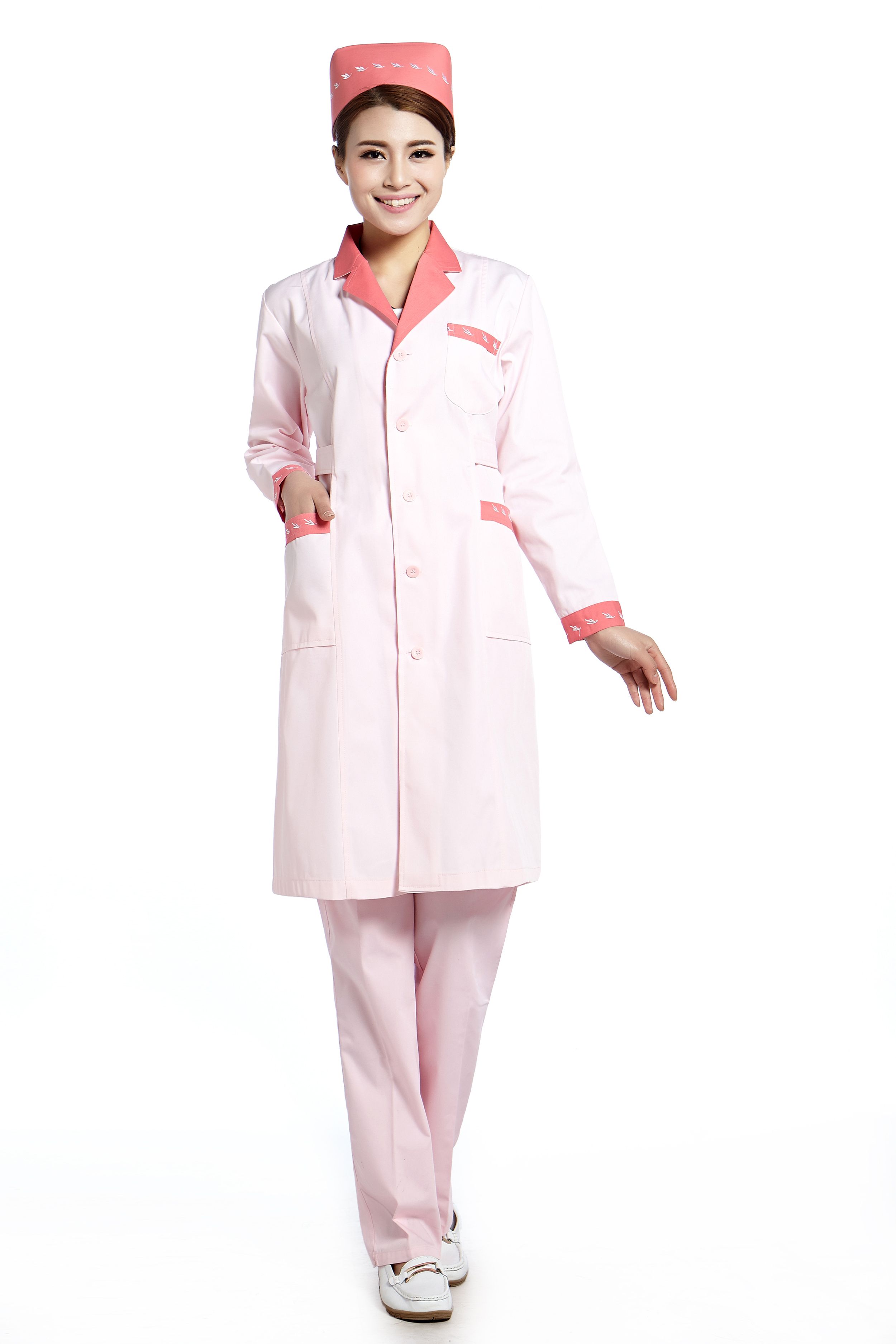 Exposed nurses. Спецодежда медсестры. Медсестра в халате. Медсестра в полный рост. Халат медсестры нормальный