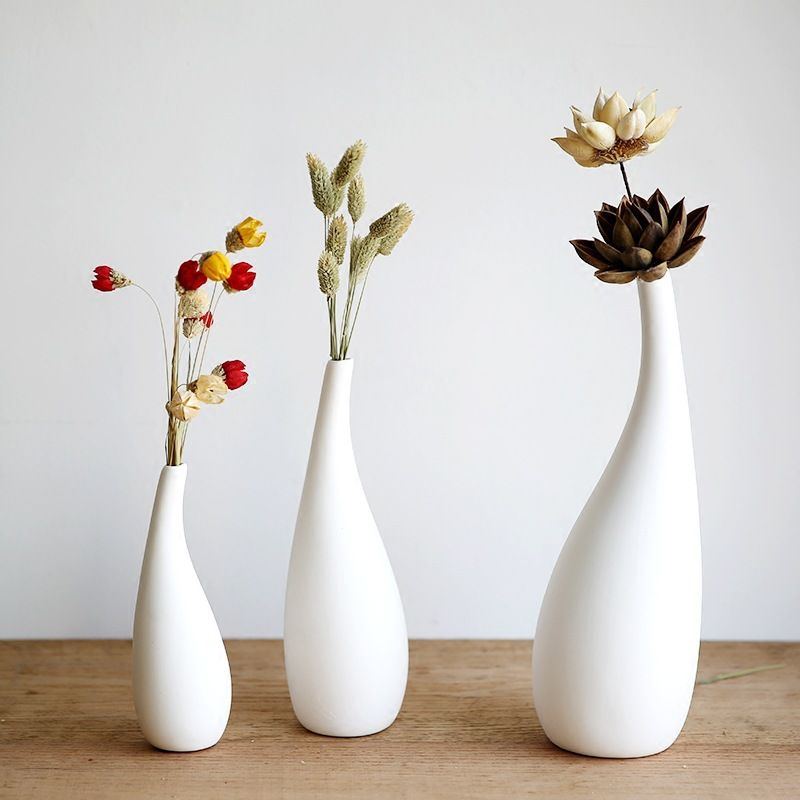 Small Size Modern Streamline Ceramic Vase White Porcelain Flower