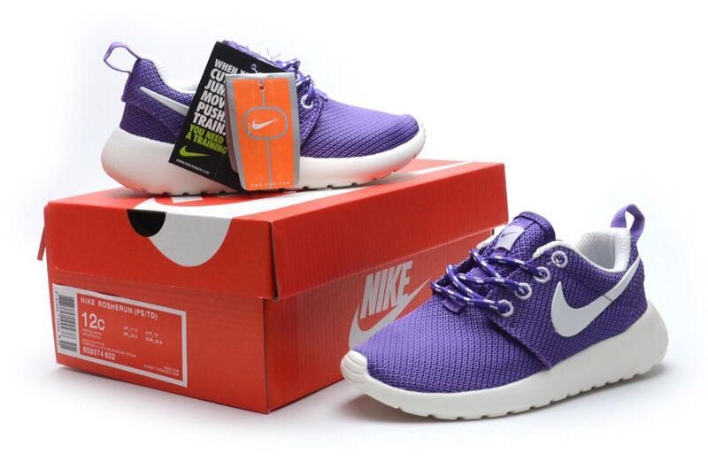 nike roshe run enfant violet