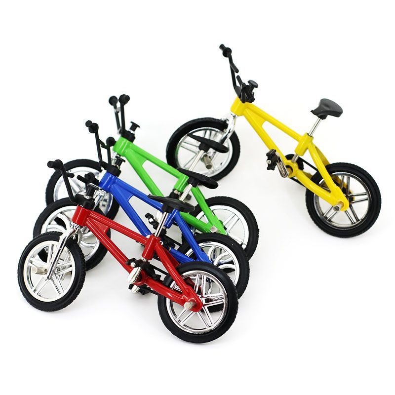 Assorted Plastic Bicycle Toy for Kids Bike Model Craft Gift Home Decoration 