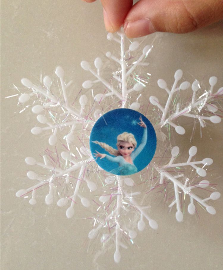 Exclusive Frozen Character Snowflakes Christmas Tree