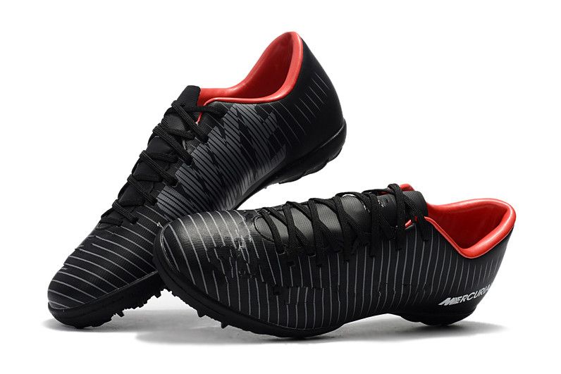 low top soccer cleats