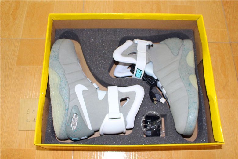 nike air mags size 15