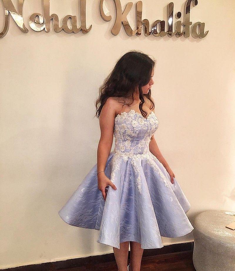 Compra Lila Encaje Cóctel Vestidos Apliques 2019 Elegantes Vestidos De  Noche Cariño Escote Corto Vestido De Graduación Una Línea Hecha A Medida  Barato | Entrega Rápida Y Calidad | Es.Dhgate
