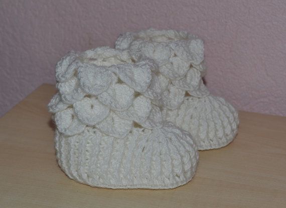 crocodile stitch baby booties