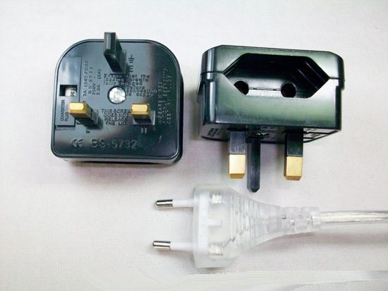 Euro européenne Convertisseur EU 2 To 3 Broches UK Voyage Alimentation Secteur Adaptateur