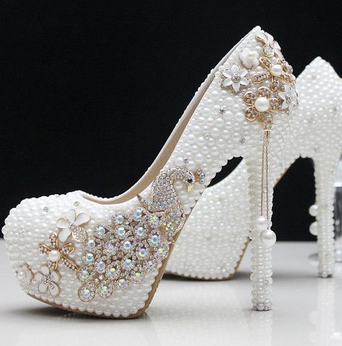 Acquista Strass Bianchi Scarpe Da Sposa Con Tacco A Spillo Di 14 Cm Di Cristallo Perle Bianche 2015 Scarpe Da Sposa Promenade Della Damigella Donore Mermaid Abiti Da Sposa A 53,97 €