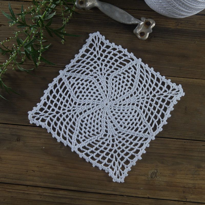 Acquista Centrotavola Fatto A Mano Alluncinetto Quadrato Padmat White Wedding Home Ornament 18cm 7 A 12 52 Dal Crochet Doily Dhgate Com
