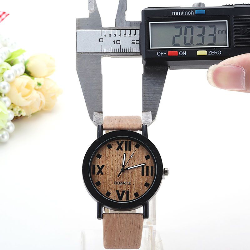 The Best Wood Watches For Men And Women Can Wear Simple Fashion Design Style Leather Straps