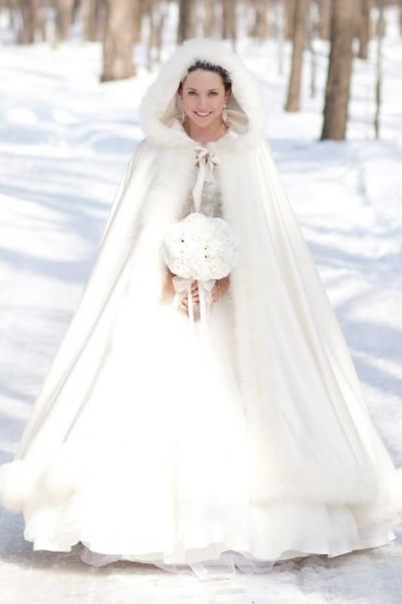 Nueva llegada 2021 Hecho personalizado Hecho de invierno Hermosa Satén Capucha con capucha Capa de boda Nueva llegada 2021 Hecho personalizado Hecho de invierno Hermosa Satén Capucha con capucha Capa de boda