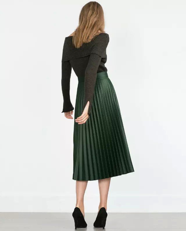 pleated long skirts