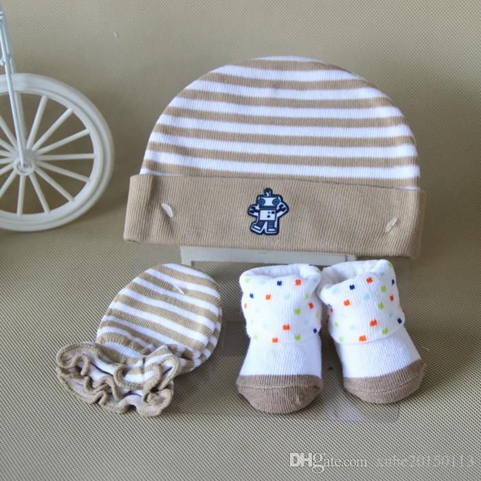 newborn baby gloves and socks