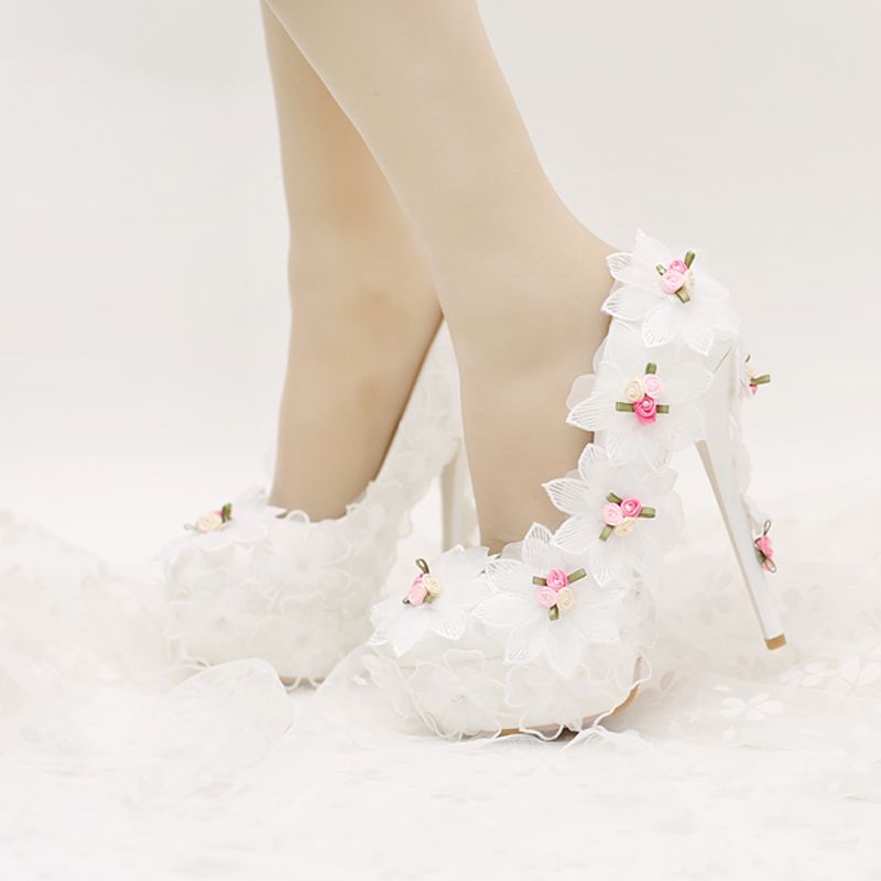 2017 Design Fashion White Chiffon Flower Bridal Shoes Beautiful
