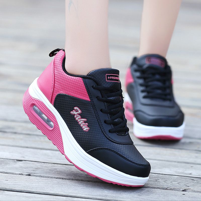 scarpe sportive con tacco