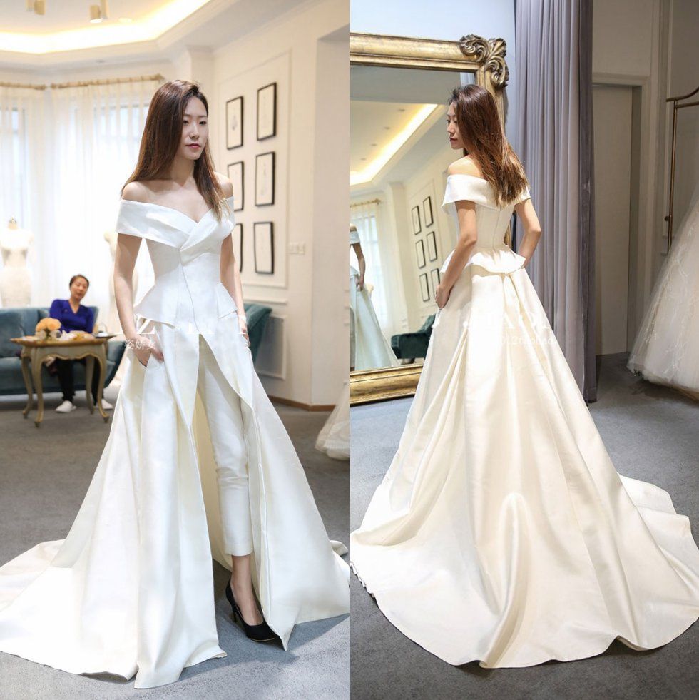 Acquista Moda Due Pezzi Tute Abiti Da Sposa Una Linea Fuori Dalla Spalla Peplo Abiti Da Sposa In Raso Oversize Con Spacco Anteriore Vestido De Novia A 111 37 Dal Wevens Dhgate Com