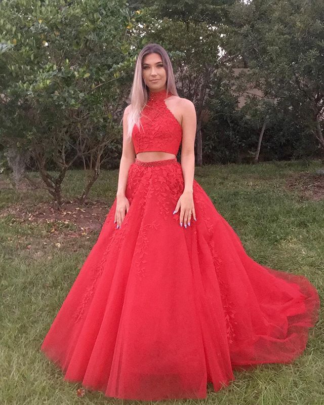 Cuello alto Vestidos de fiesta de encaje rojo Dos piezas de lentejuelas con cuentas Apliques Vestidos Cuello alto Vestidos de fiesta de encaje rojo Dos piezas de lentejuelas con cuentas Apliques Vestidos
