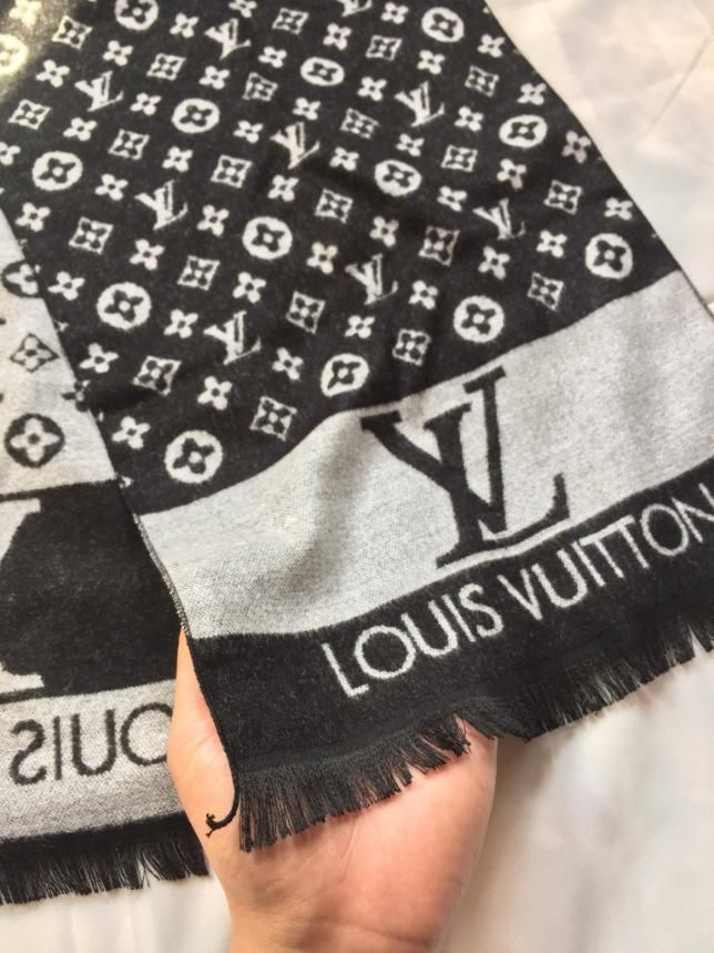QC Help - LV Hat and Scarf Set : r/DHgate